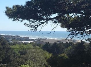 1903 NW 51st St, Lincoln City, OR 97367