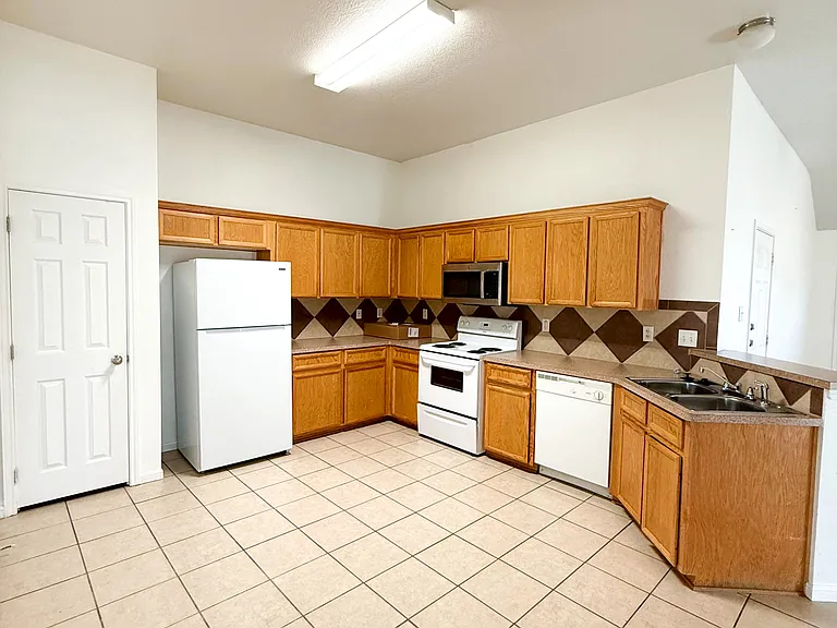 1202 Cinch Dr #A — Photo 6