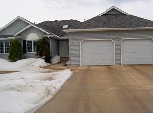 3915 6th St S, Moorhead, MN