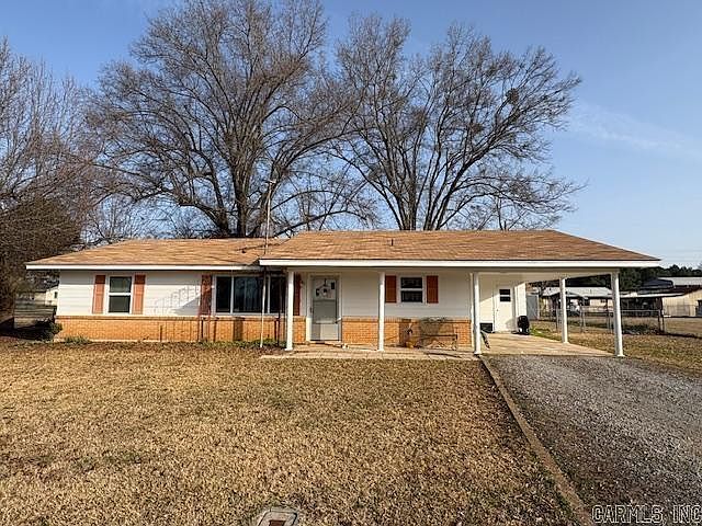 1st image of 114 Iva St