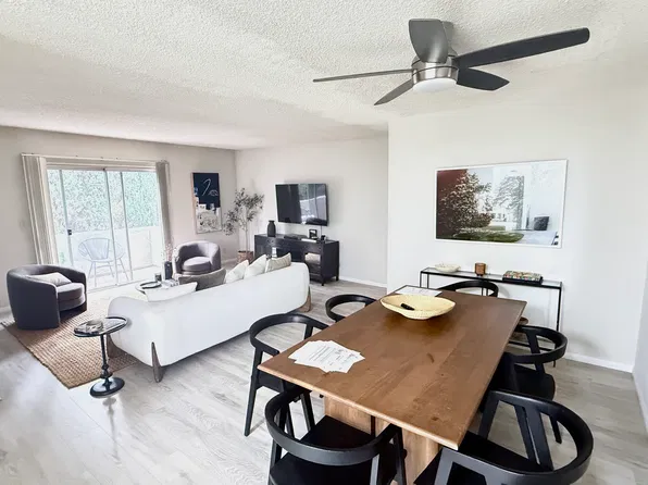 5437 Corteen Pl APT 212, Valley Village, CA 91607