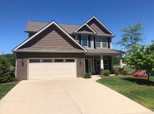 3016 Calton Hl, Kingsport, TN 37664