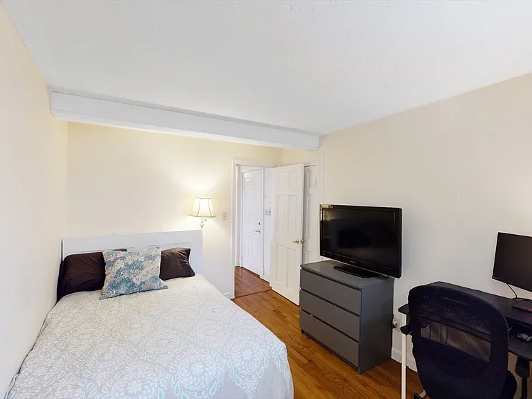 137 Peterborough St #32 — Photo 7