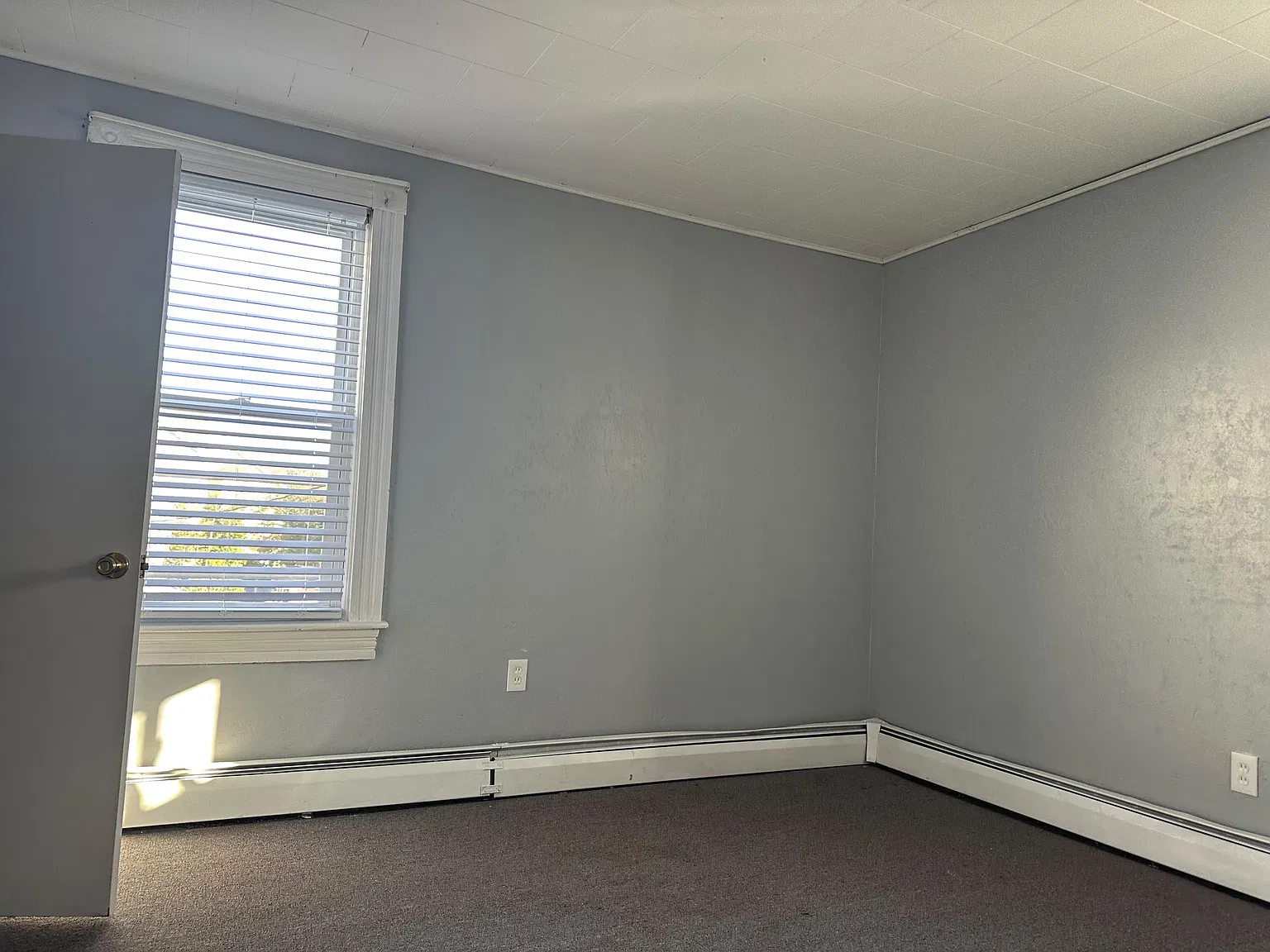 3 bed, 1009 sqft, $2,200 — Photo 3