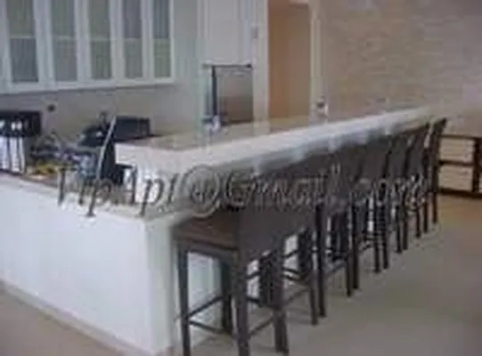 Rented by Metro Realty NY Inc | media 18