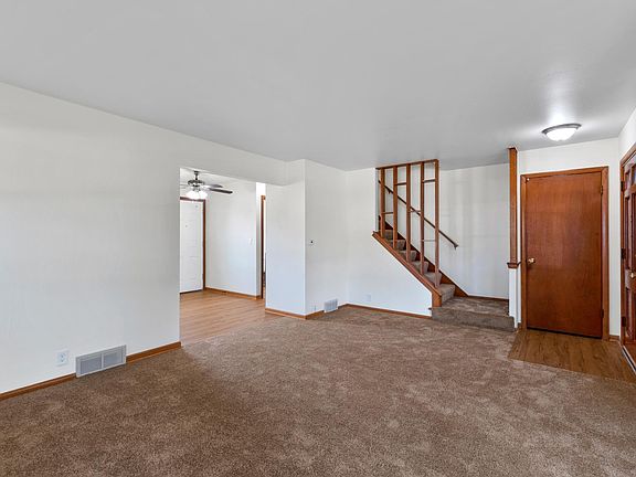 3rd image of 5545 S Illinois Ave