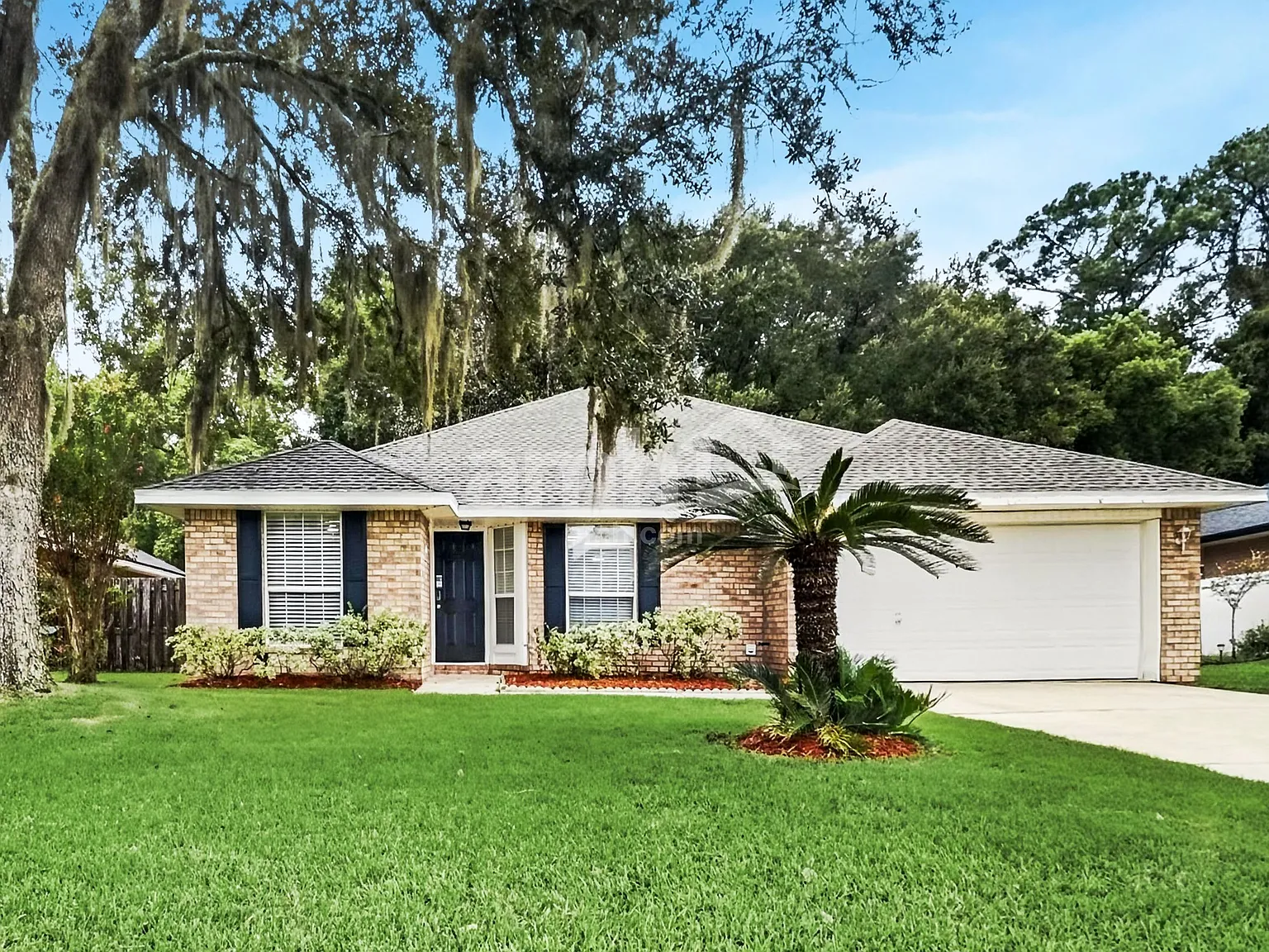 4 bed, 2.0 bath, 2020 sqft, $2,315 — Photo 1