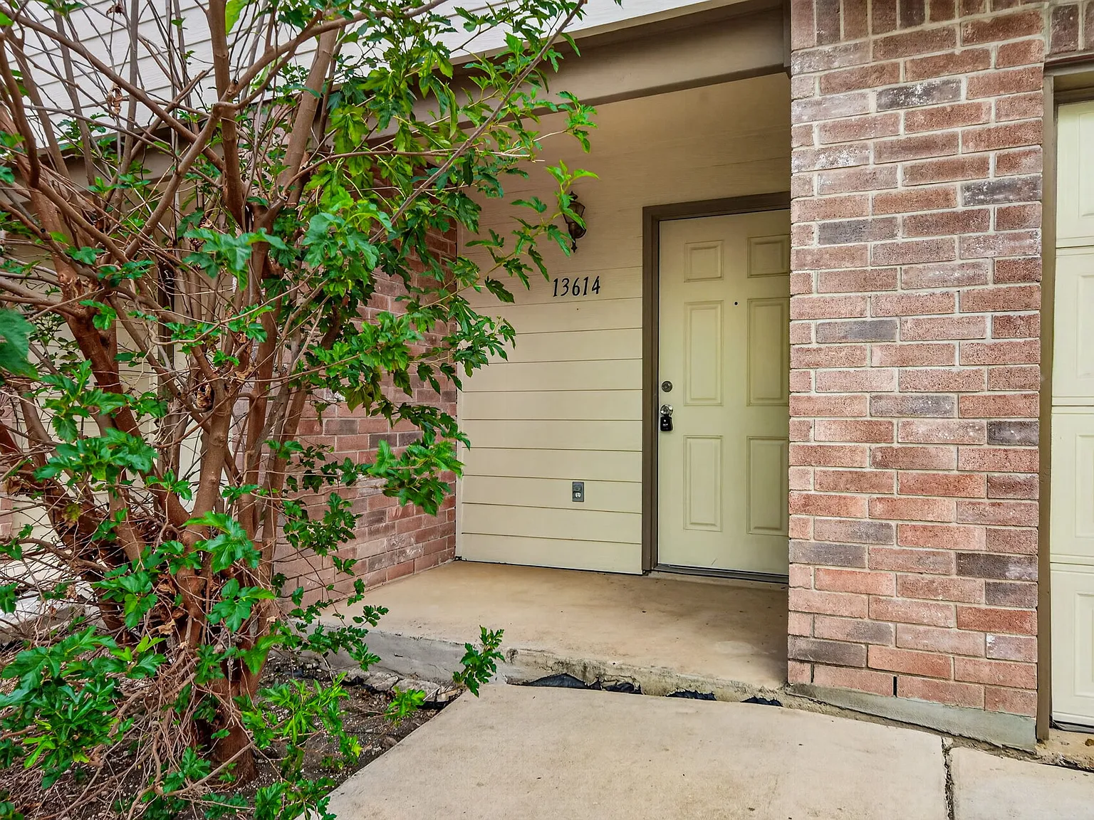 3 bed, 2.5 bath, 1500 sqft, $1,495 — Photo 2
