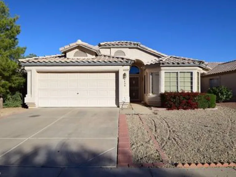 4826 W Ponderosa Ln — Photo 1
