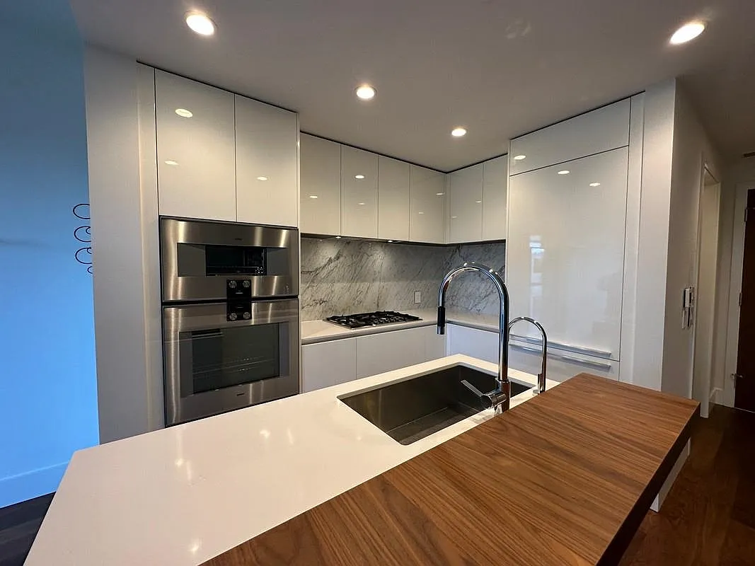 389 W 59th Ave photo 1