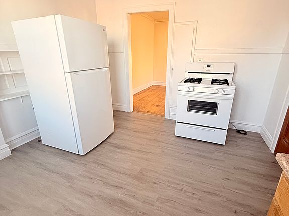 4th image of 1937 N Central Park Ave APT 3F