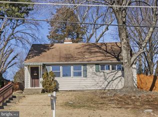 6708 Barrett Rd, Falls Church, VA 22042