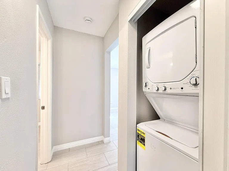 7405 Charmant Dr #2011 — Photo 5