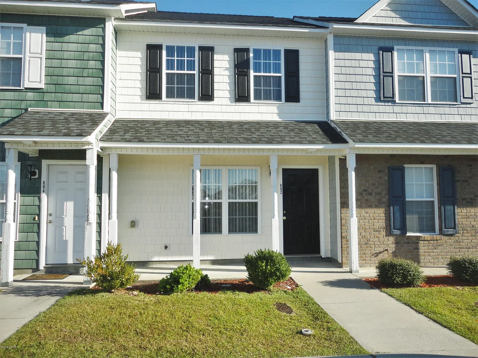 2 bed, 1.5 bath, $1,250 — Photo 1