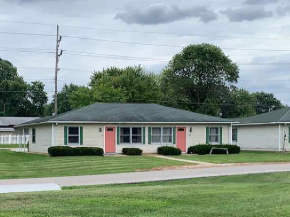 1105 N Indiana St