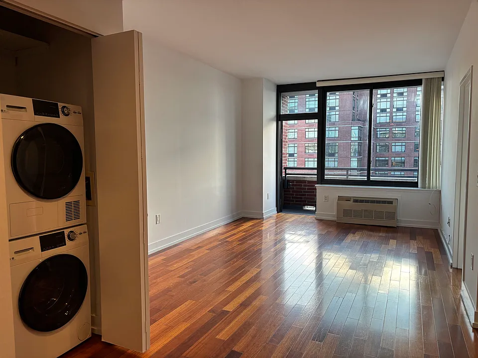 389 Washington St #31B