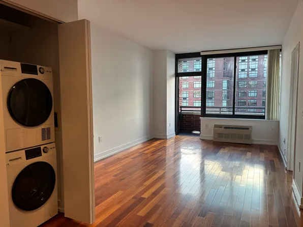 389 Washington St, Jersey City, NJ