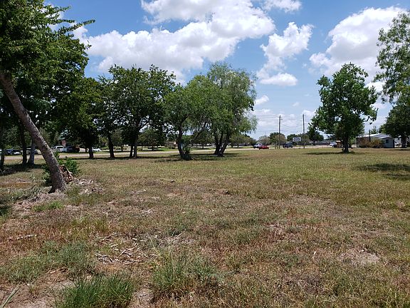 3rd image of 4601 N John Stockbauer Dr