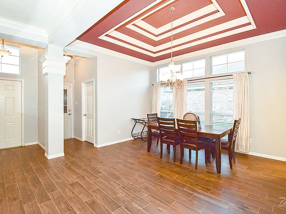 3rd image of 8067 Torrey Pines Cir