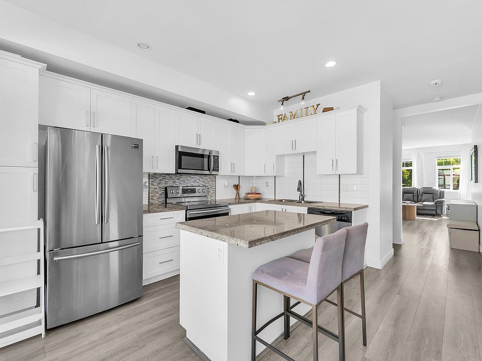 1st image of 14377 60th Ave #15