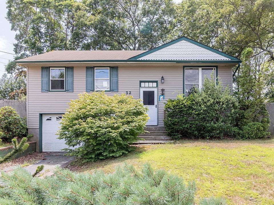 1st image of 32 Debbie Ln