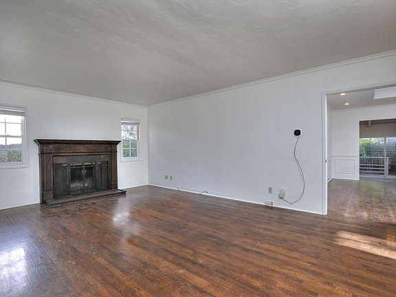 2nd image of 3525 Los Pinos Dr