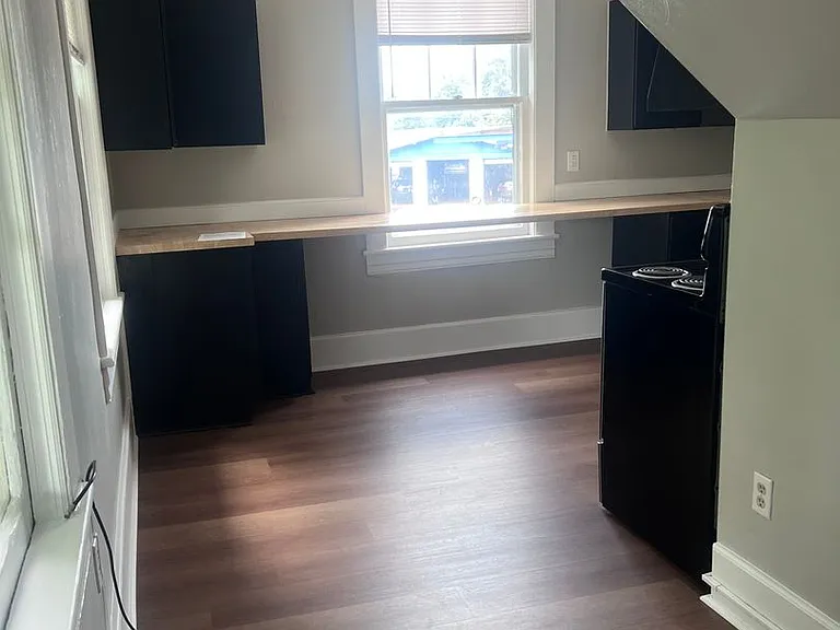 608 13th St SW — Photo 5