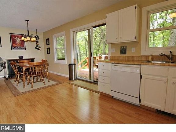 3rd image of 12865 Knollwood Dr