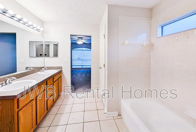 893 Oak Arbor Cir — Photo 17