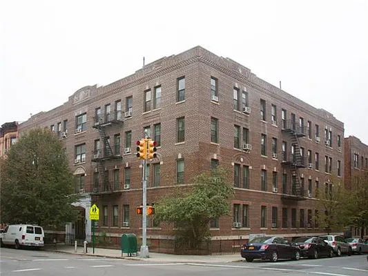 Sold by Avenue Sotheby's International Realty | media 12