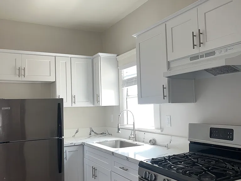 915 Cherry Ave #209 — Photo 11