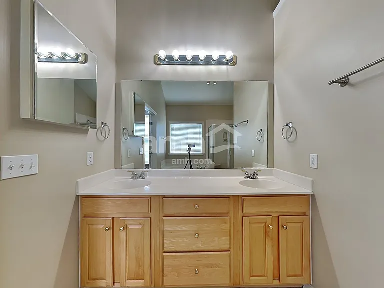 331 Surrywood Dr — Photo 11