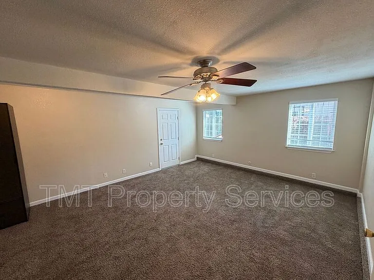 2533 Stansberry Way — Photo 12