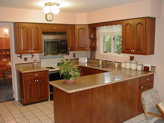 Kitchen with Cherry Cabinets