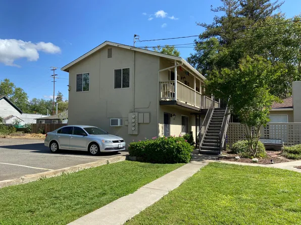 718 W 10th St, Chico, CA