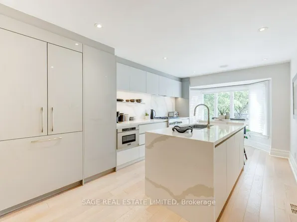 70 Heath St E, Toronto, ON M4T 1S3
