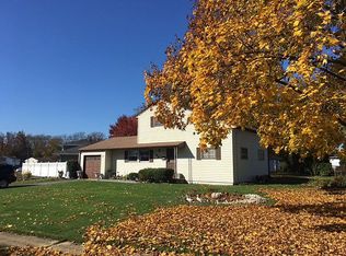 84 Wynnewood Ct, Freehold, NJ 07728