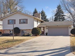 7301 Tempo Ter NE, Fridley, MN 55432