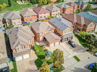 5087 Silverwater Mill Cres, Mississauga, ON L5V 2B6