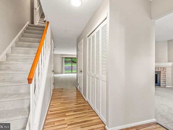 3rd image of 48 Elan Ln