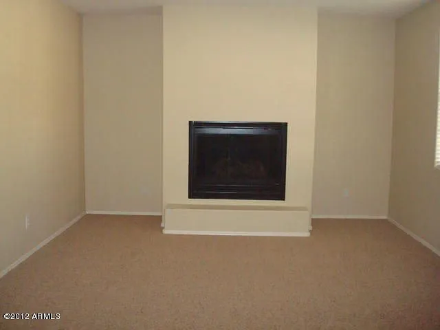 11841 N 143rd Ave — Photo 2
