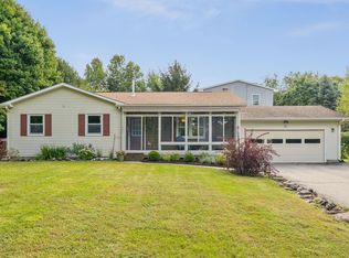 22 Shirley Cir, Williston, VT 05495
