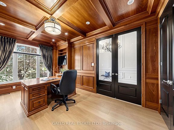 4th image of 55 Maurovista Ct