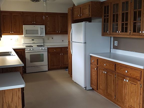2nd image of 4233 New York Ave