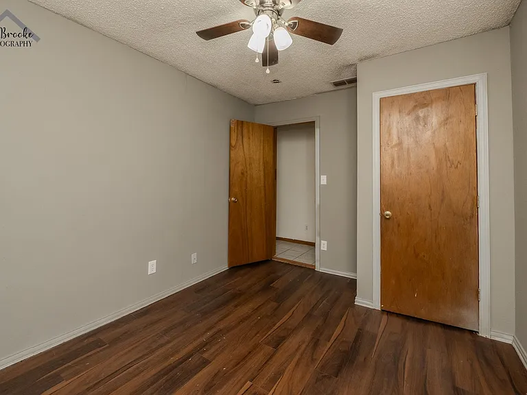 502 Marconi St — Photo 25