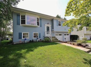 4 Terrich Ct, Ossining, NY 10562