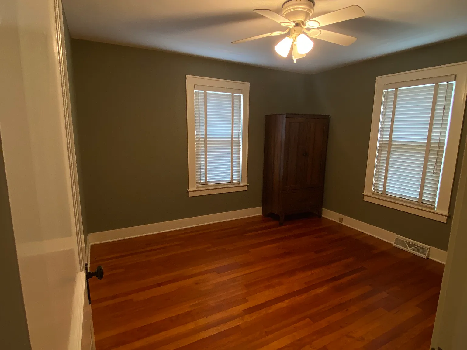 2 bed, 1139 sqft, $1,800 — Photo 3