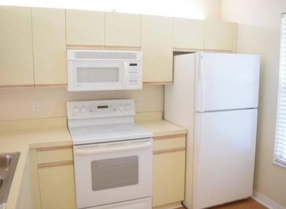 4th image of 1965 Courtyard Way APT 205
