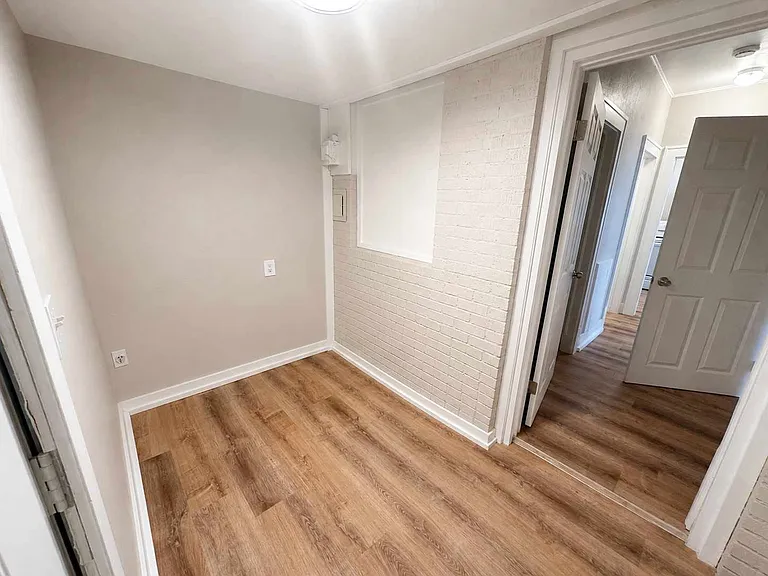1603 NW 22nd St — Photo 11