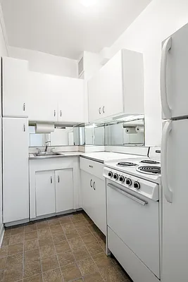 Sold by Samuel Realty Group LLC | media 28